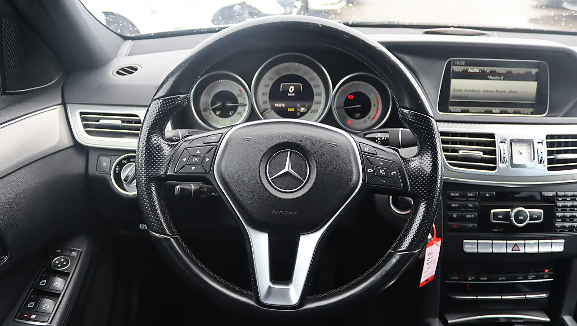 Mercedes-Benz E 250 CDI 4MATIC Avantgarde LED Temp Xenon Schwarz - 2