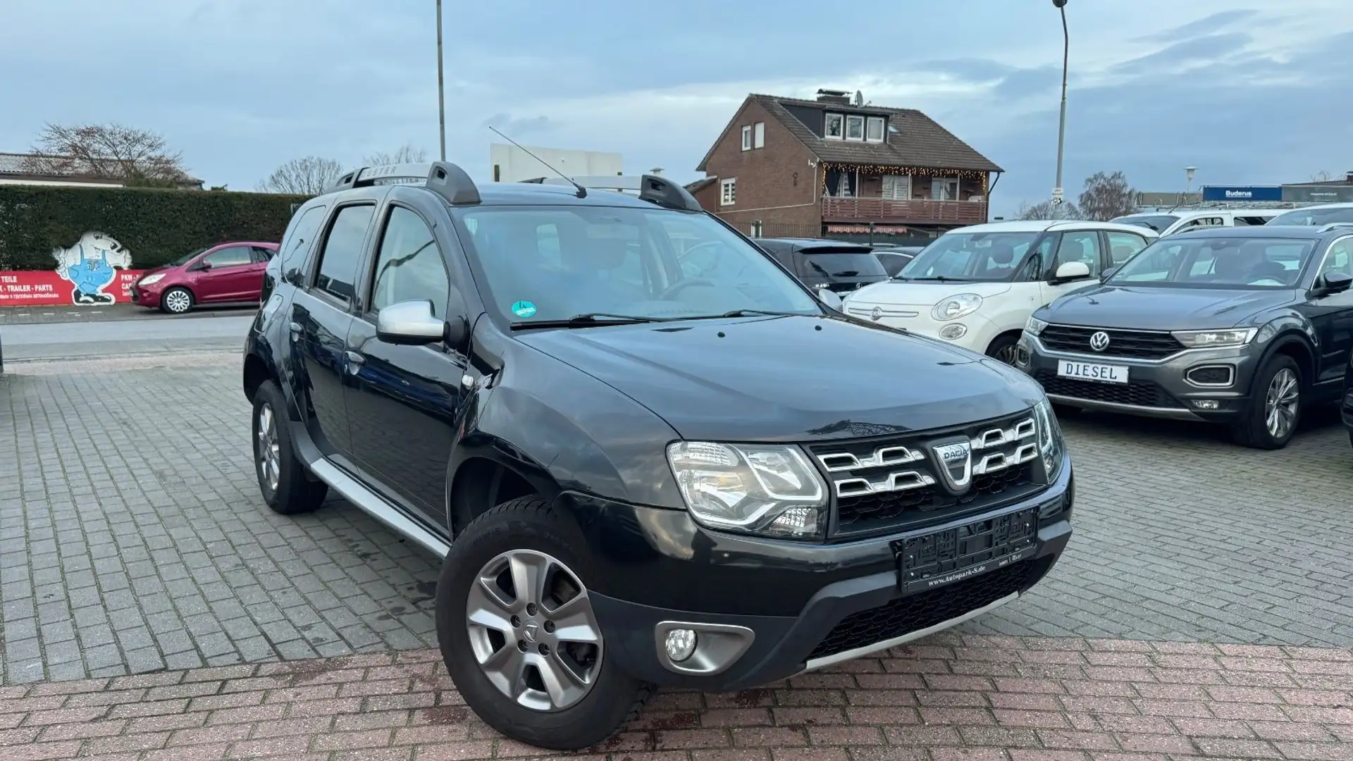Dacia Duster I Prestige 4x2 | KAMERA | NAVI | LEDER Schwarz - 1
