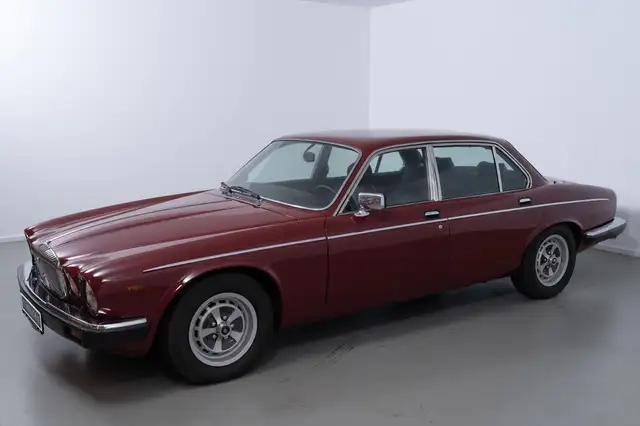 Jaguar XJ12 Daimler