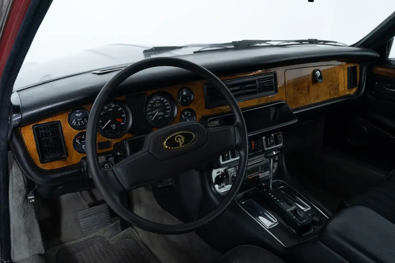 Jaguar XJ12 Daimler, foto 10