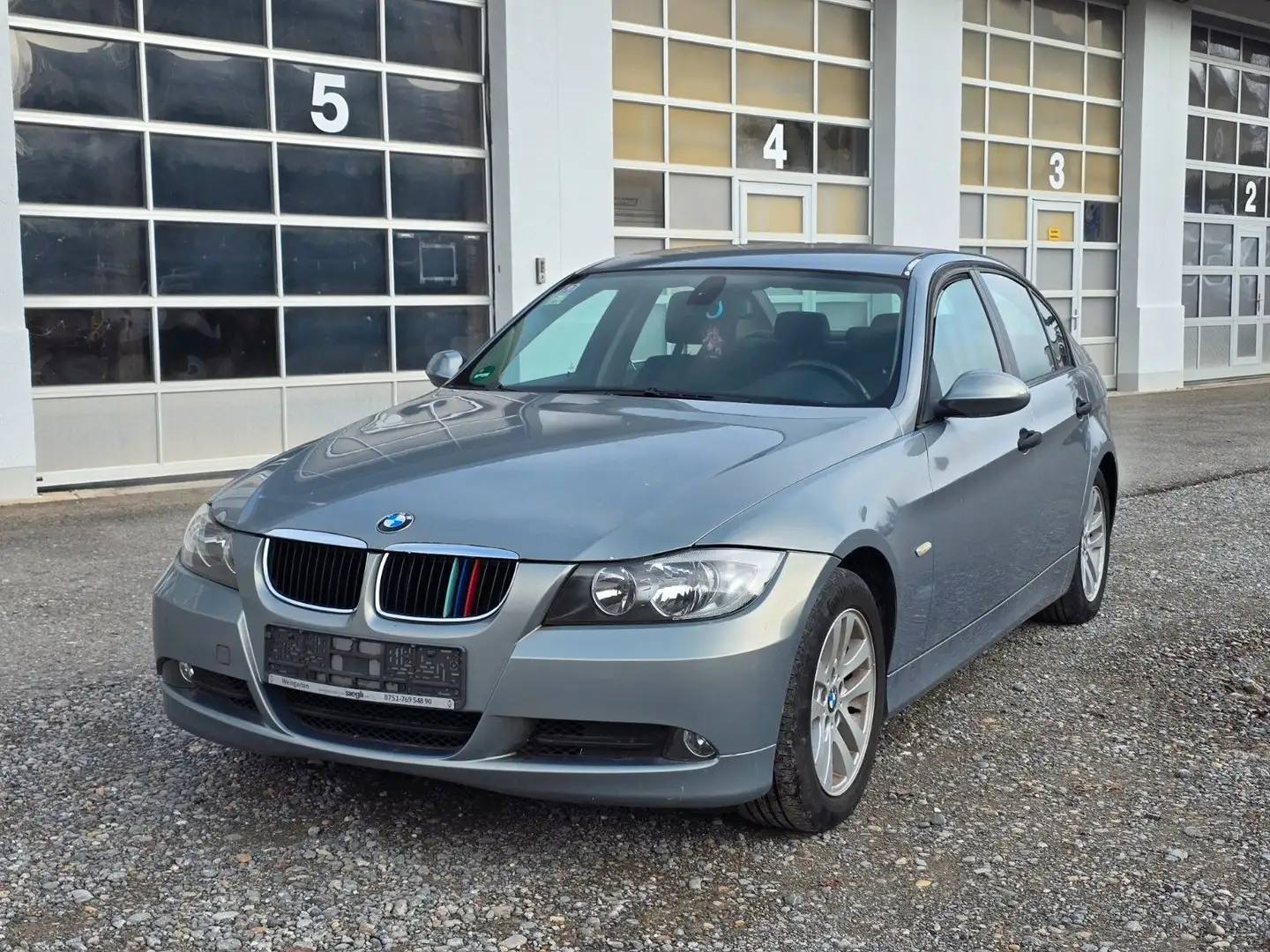 BMW 320 3 Limousine 320i *Klima*SHZ*AHK - 1