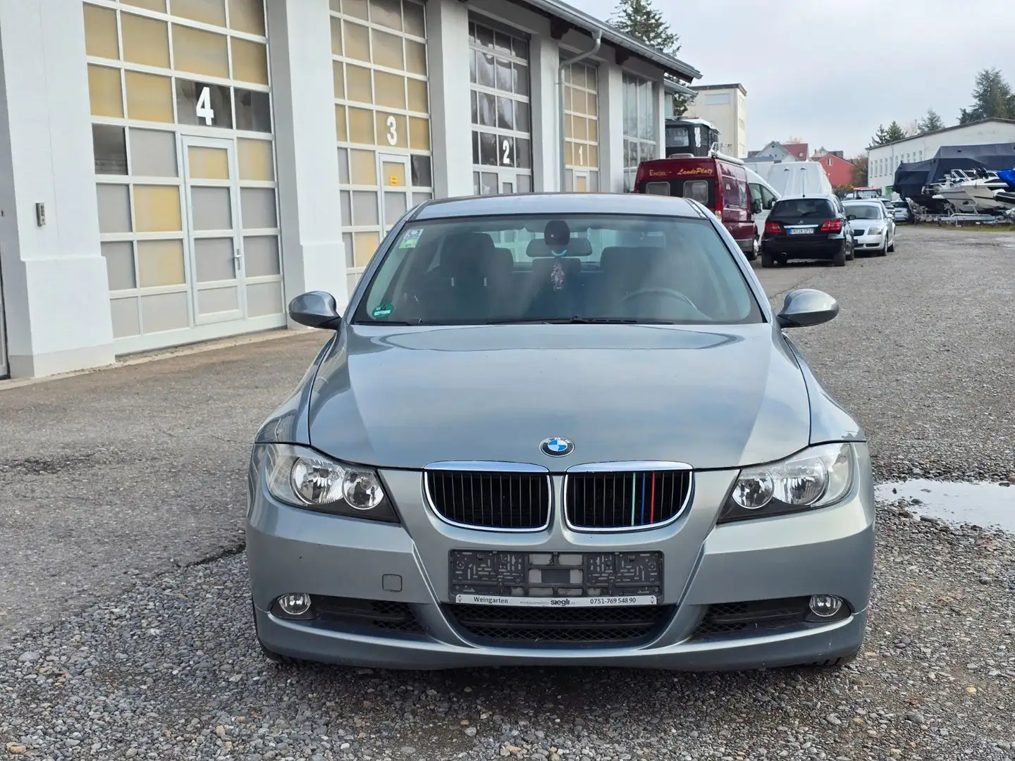 BMW 320 3 Limousine 320i *Klima*SHZ*AHK - 2