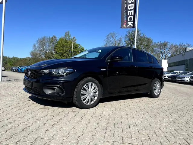 Fiat Tipo Hatchback 1.4 T-Jet S-Design Navi Teilleder