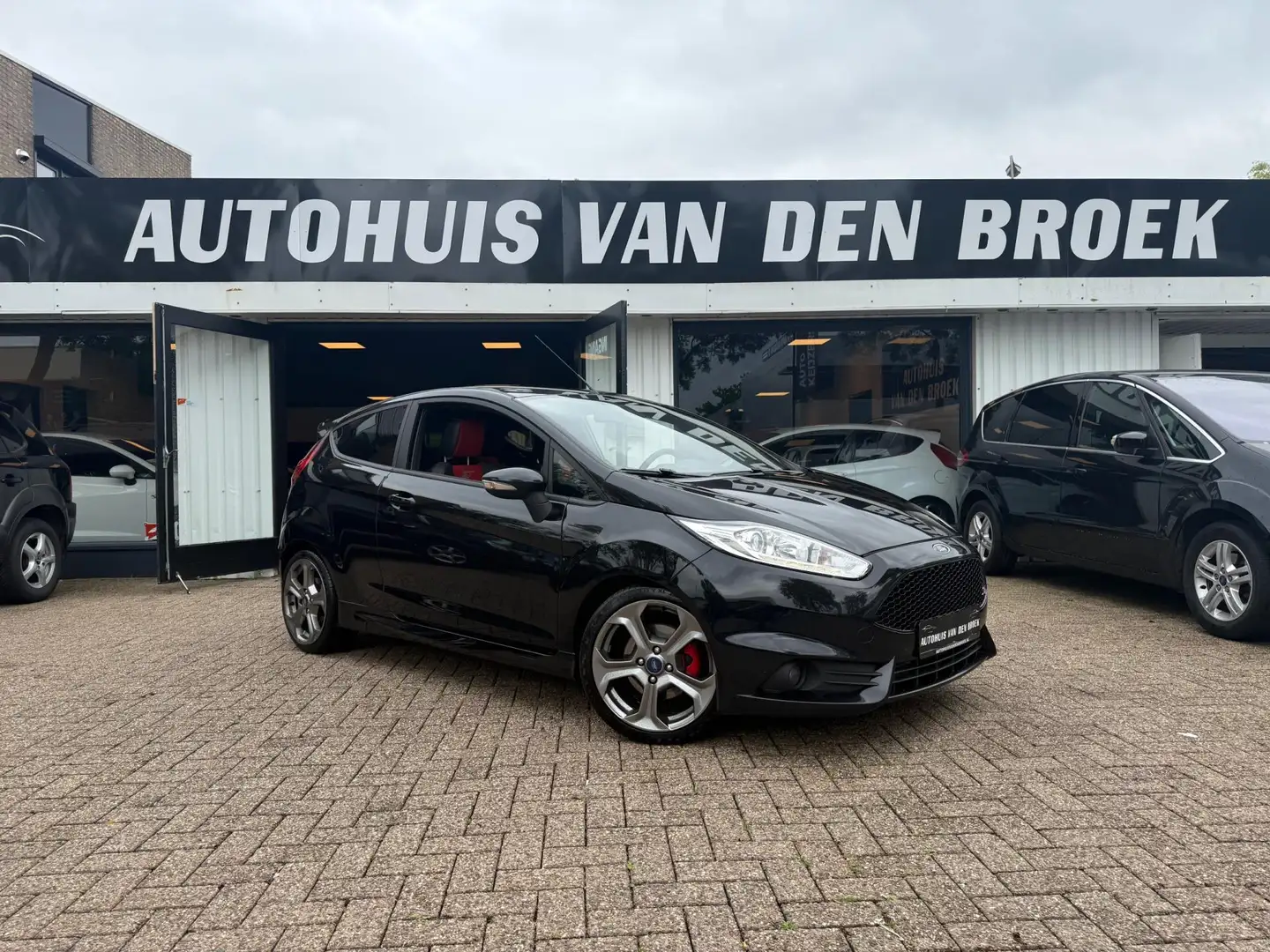 Ford Fiesta 1.6 ST2 182Pk 1e Eigenaar Ac Climate Ctr Led Keyle Zwart - 1