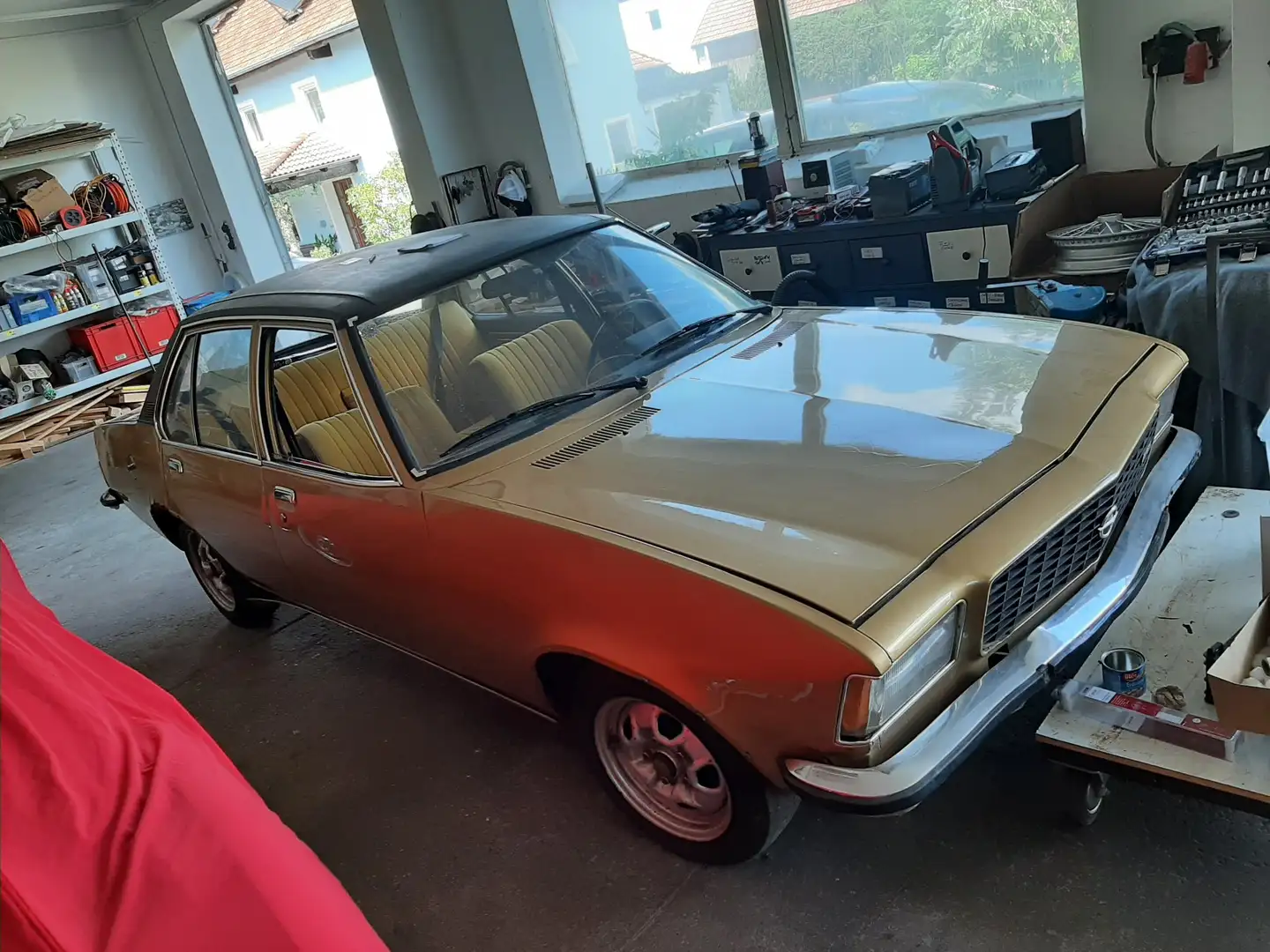 Opel Commodore 2,5 S - 1