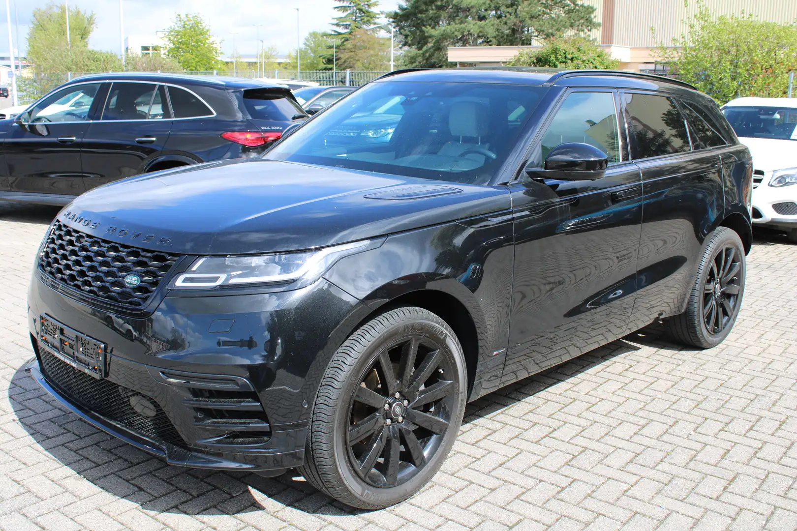 Land Rover Range Rover Velar Range Rover Velar 2.0D R-Dynamic 4WD 240 R-Dynamic Negro - 1