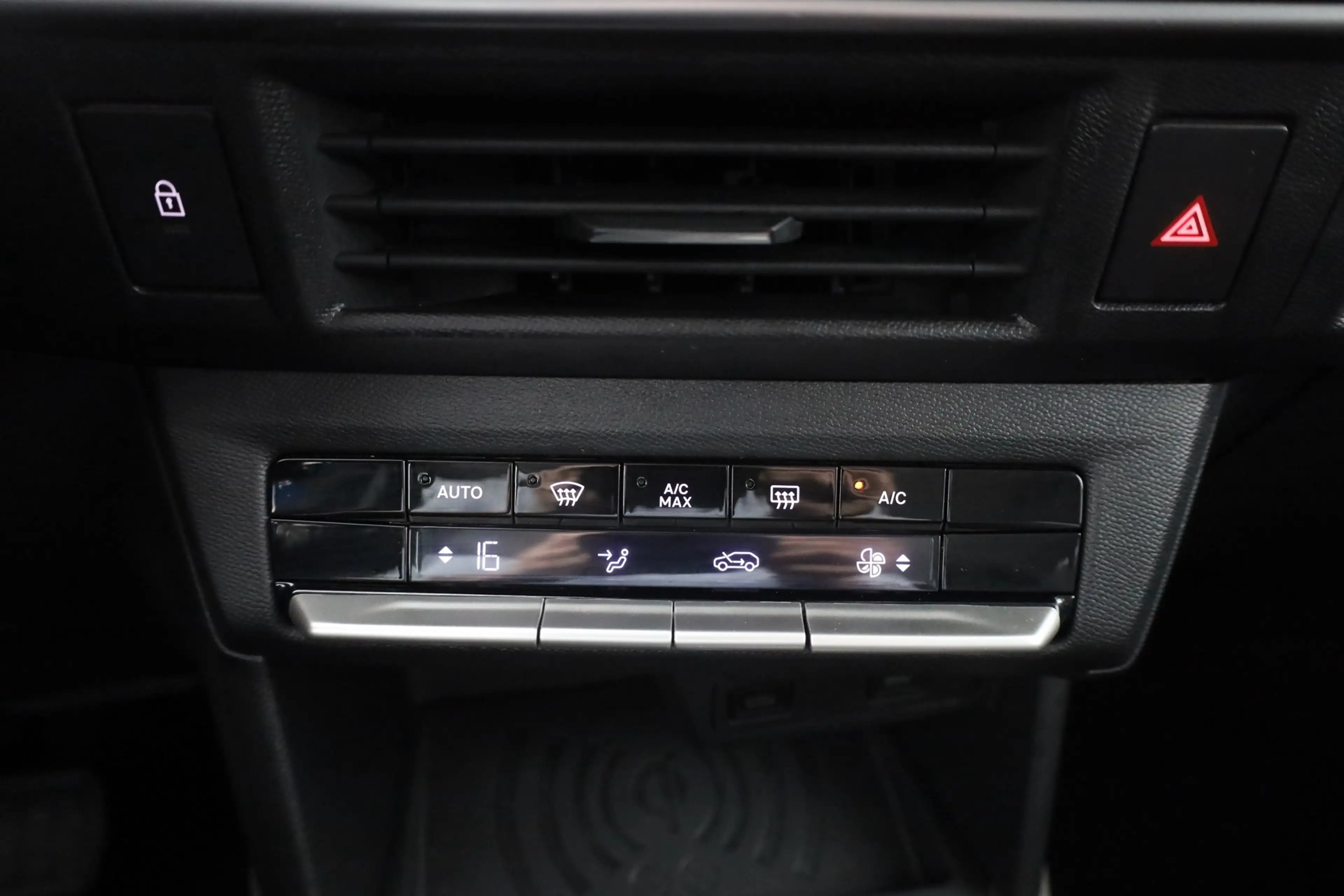 Opel Frontera GS Electric 83kW Aut. LED Navi Kamera — photo 12