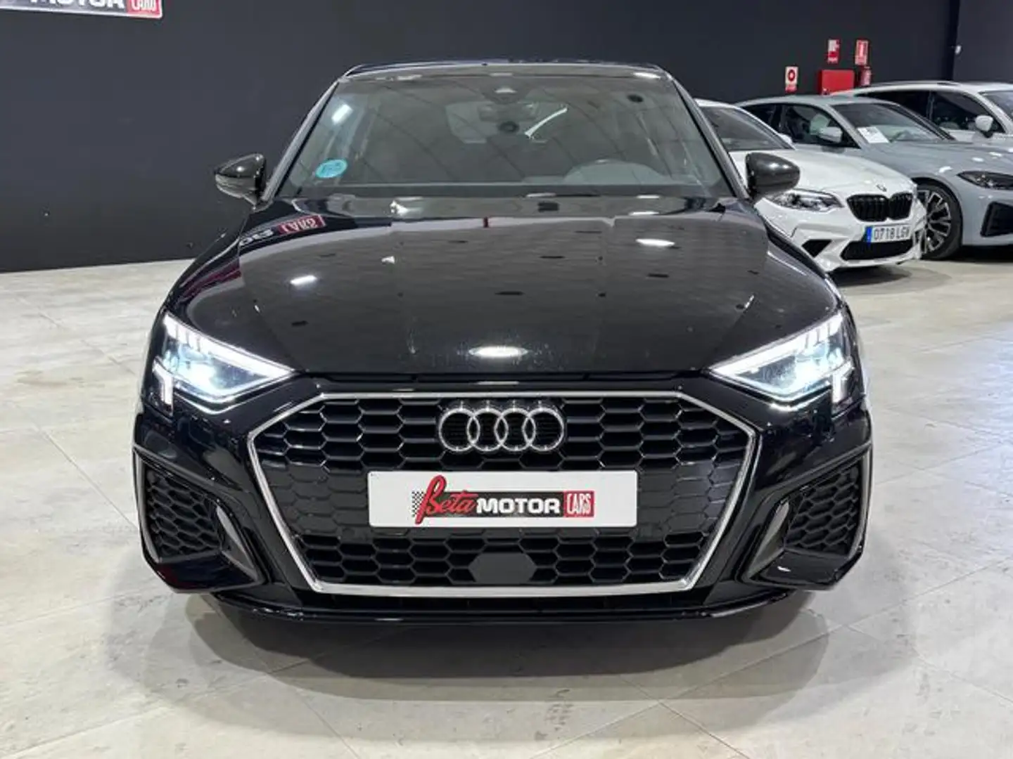 Audi A3 Sportback 35 TFSI S line Schwarz - 2