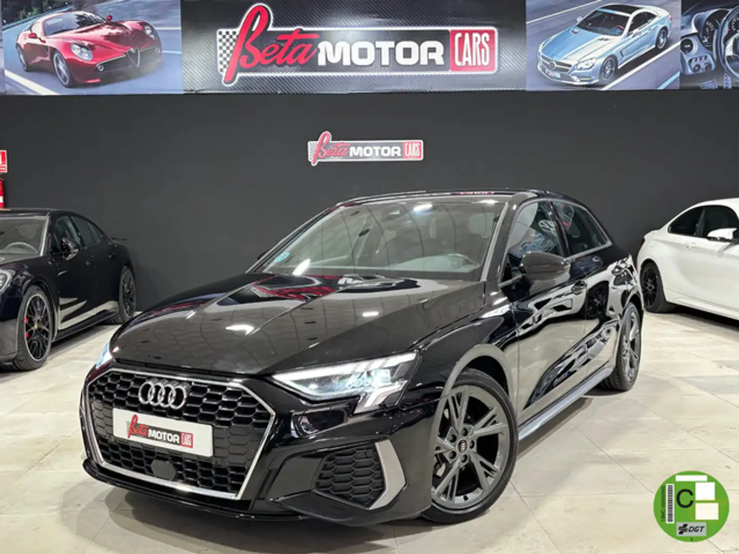 Audi A3 Sportback 35 TFSI S line Schwarz - 1