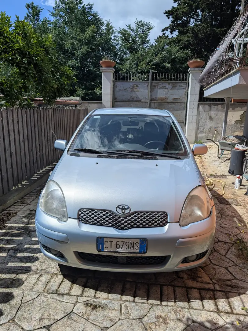 Toyota Yaris 3p 1.0 Expo - 1