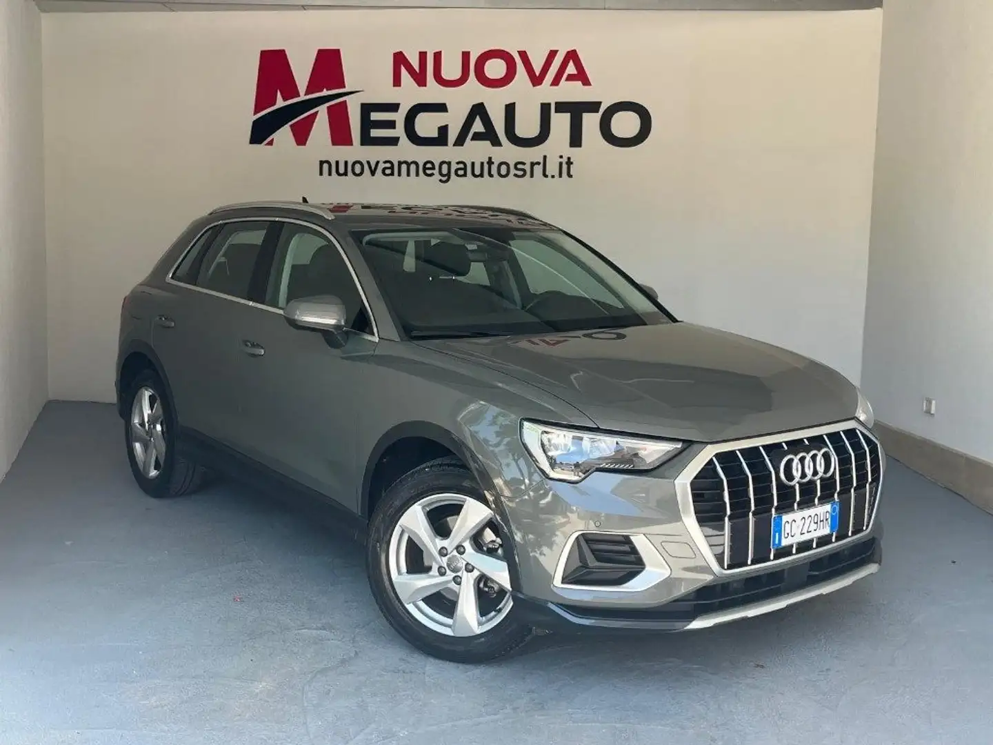 Audi Q3 35 TDI quattro Business Advanced Verde - 1