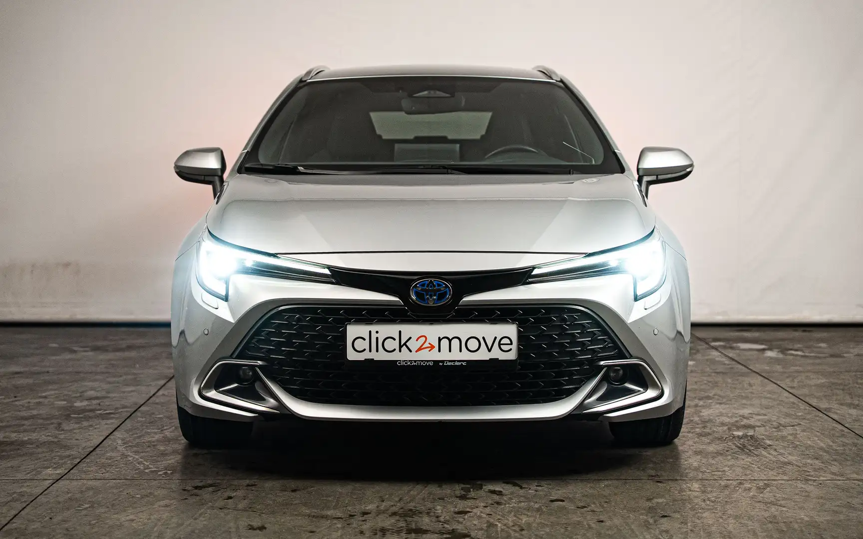 Toyota Corolla Corolla TS Hybrid 1.8 Style e-CVT GPF Grijs - 2