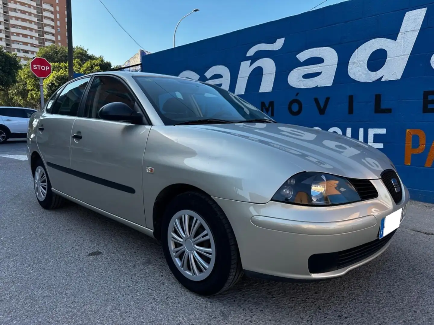 SEAT Cordoba 1.9SDi Reference Gris - 2