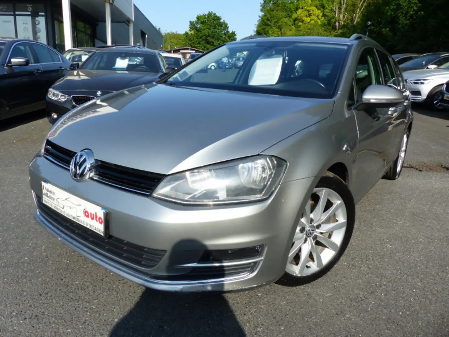 Volkswagen Golf 1.6 TDI 105CH BLUEMOTION TECHNOLOGY FAP CARAT Grijs - 1