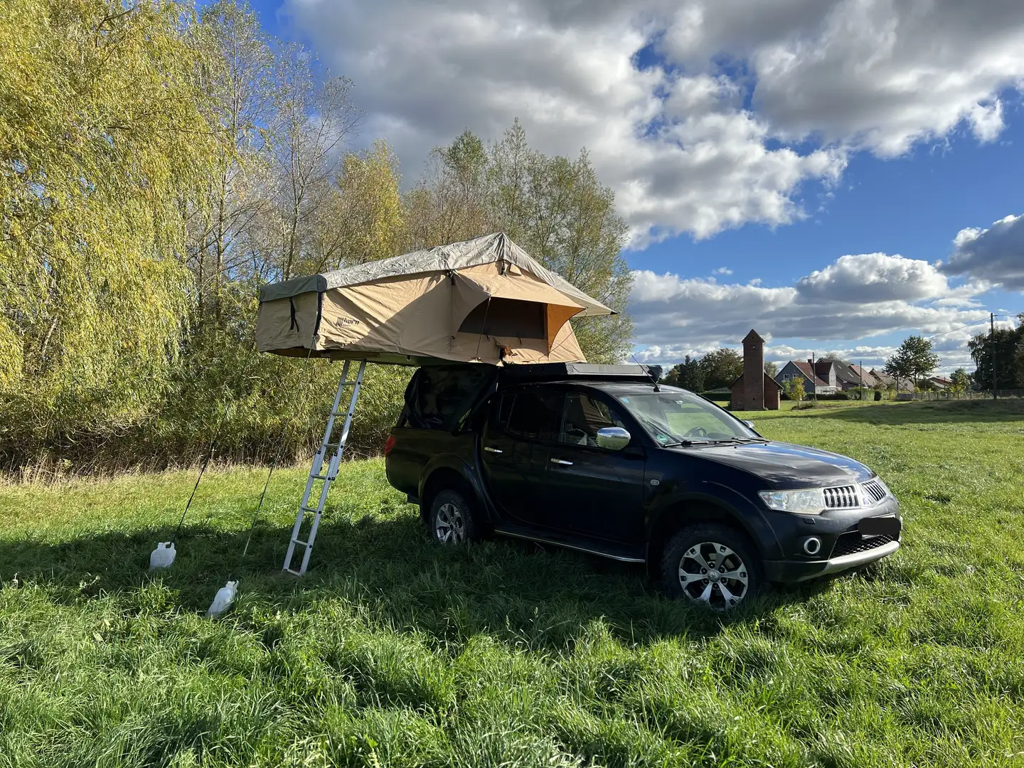 Mitsubishi L200 L200 Pick Up 4x4 Autm. DPF Intense Double Cab crna - 1