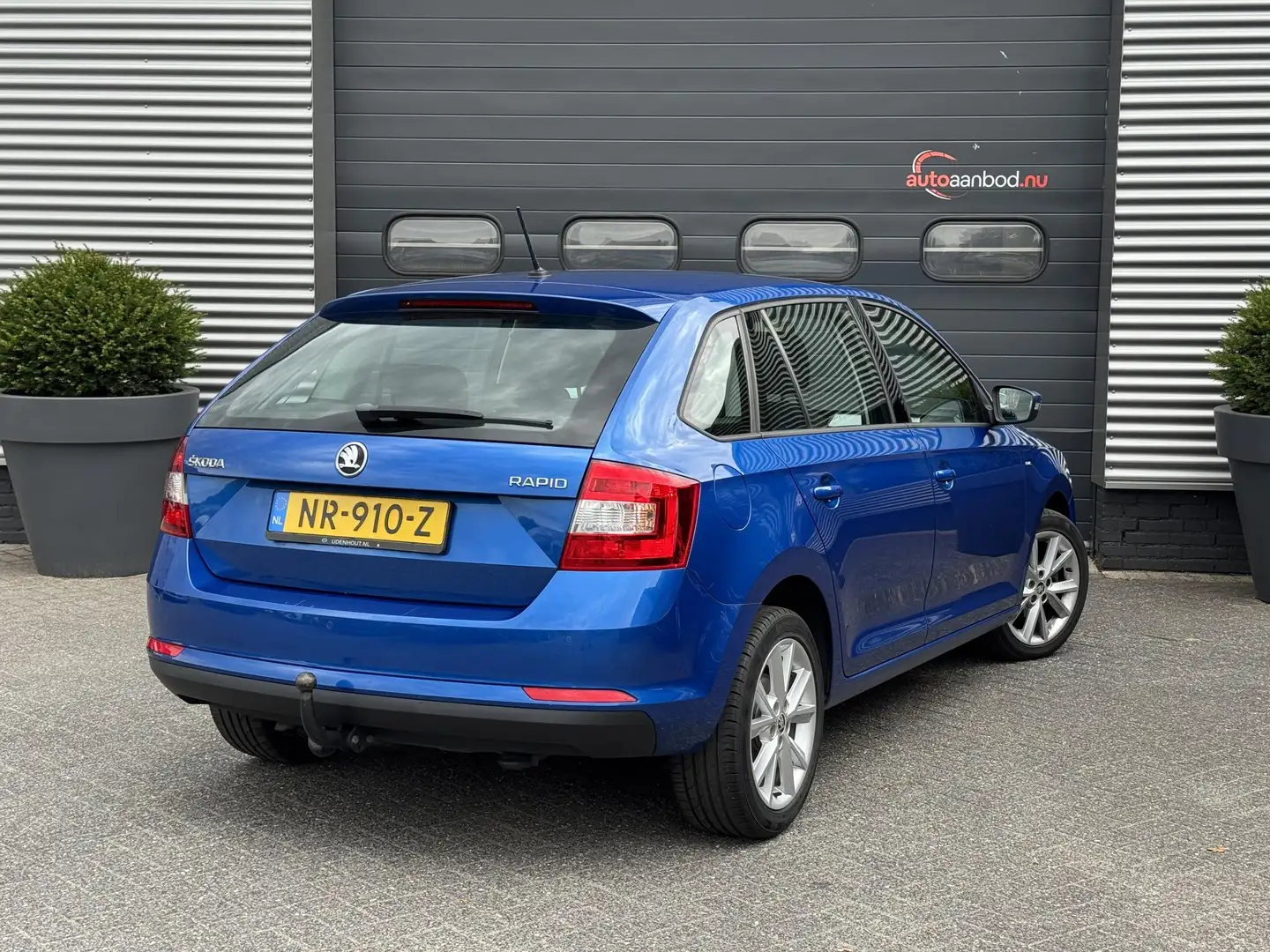 Skoda Rapid/Spaceback 1.2 TSI Greentech Drive | Navigatie | Trekhaak | P Bleu - 2
