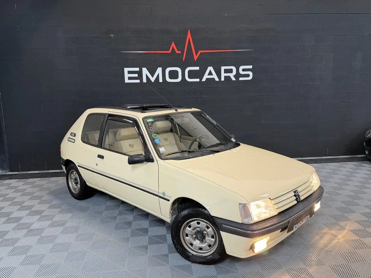 Peugeot 205 INDIANA 1.4 75ch Beige - 1