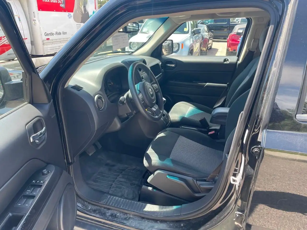Jeep Patriot снимка Jeep Patriot