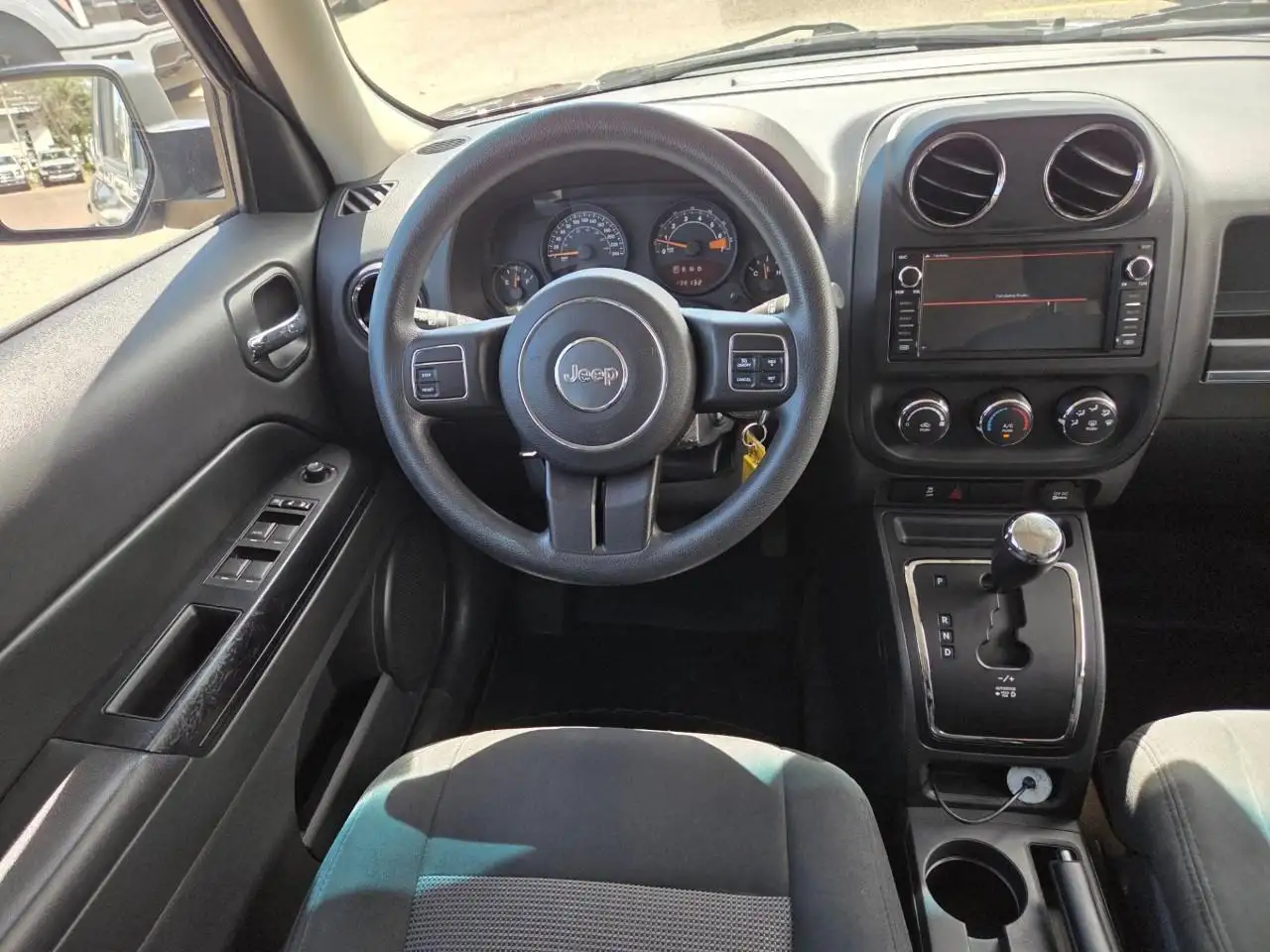 Jeep Patriot снимка Jeep Patriot