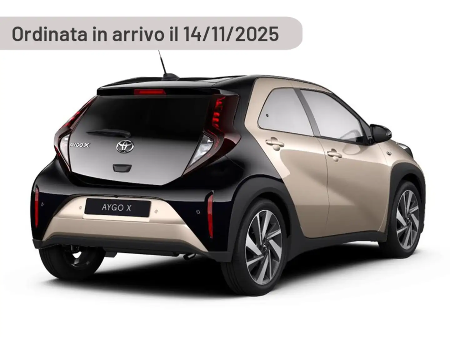 Toyota Aygo X 1.0 VVT-i 72 CV 5 porte Active S-CVT Argento - 1
