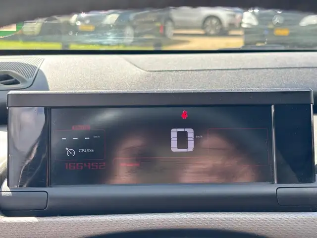 Citroen C4 Cactus view 16