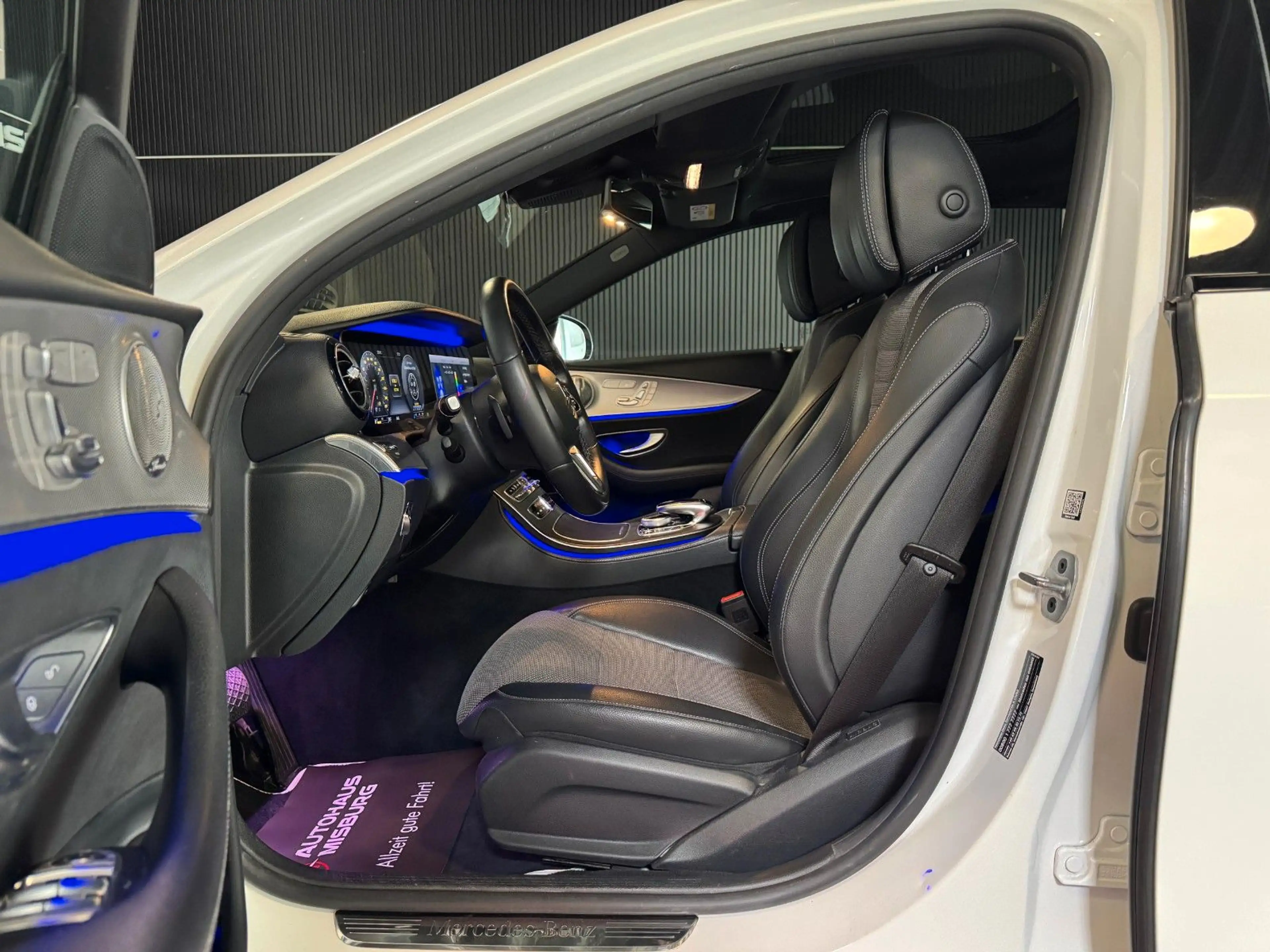 Mercedes-Benz E 400 d 4MATIC T AMG-Paket/Pano+Burmester+ACC+AHK — photo 11