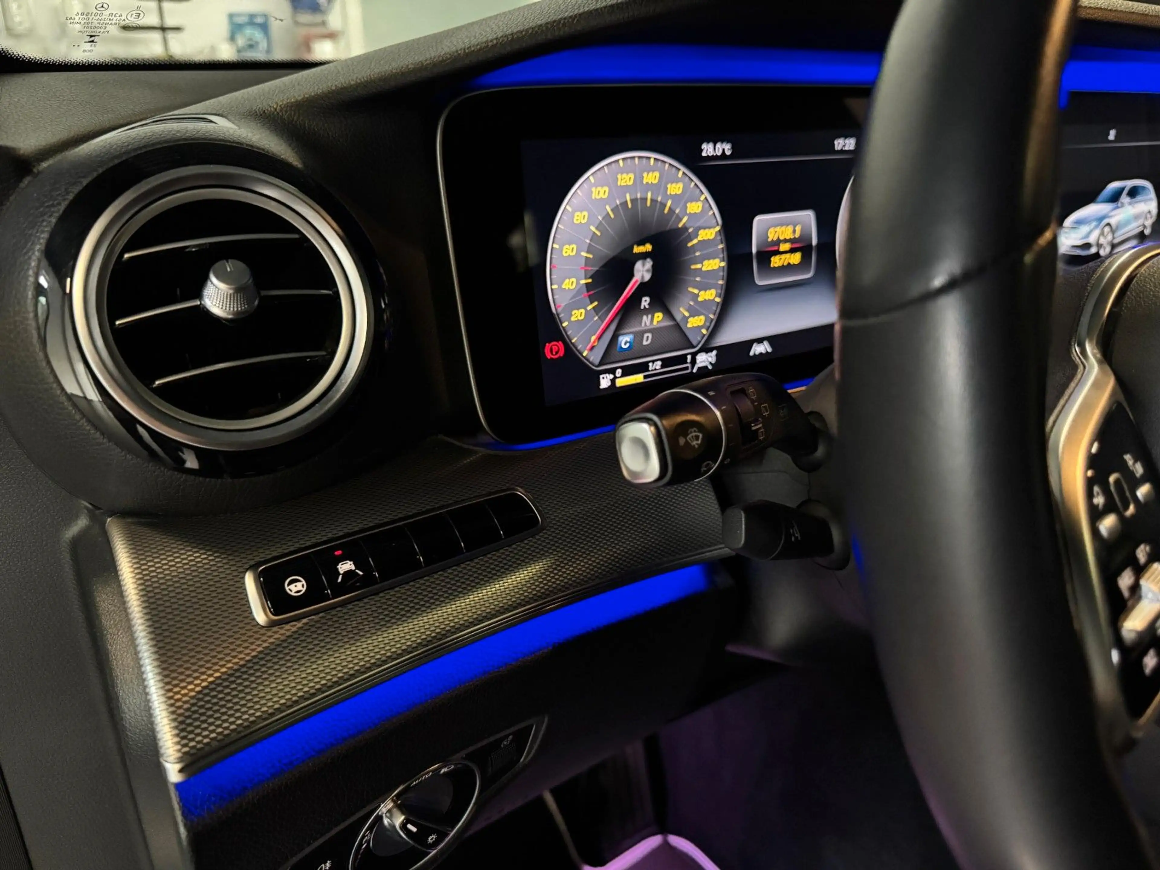 Mercedes-Benz E 400 d 4MATIC T AMG-Paket/Pano+Burmester+ACC+AHK — photo 15