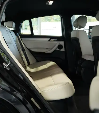 BMW X4 view 16