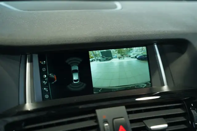 BMW X4 view 25