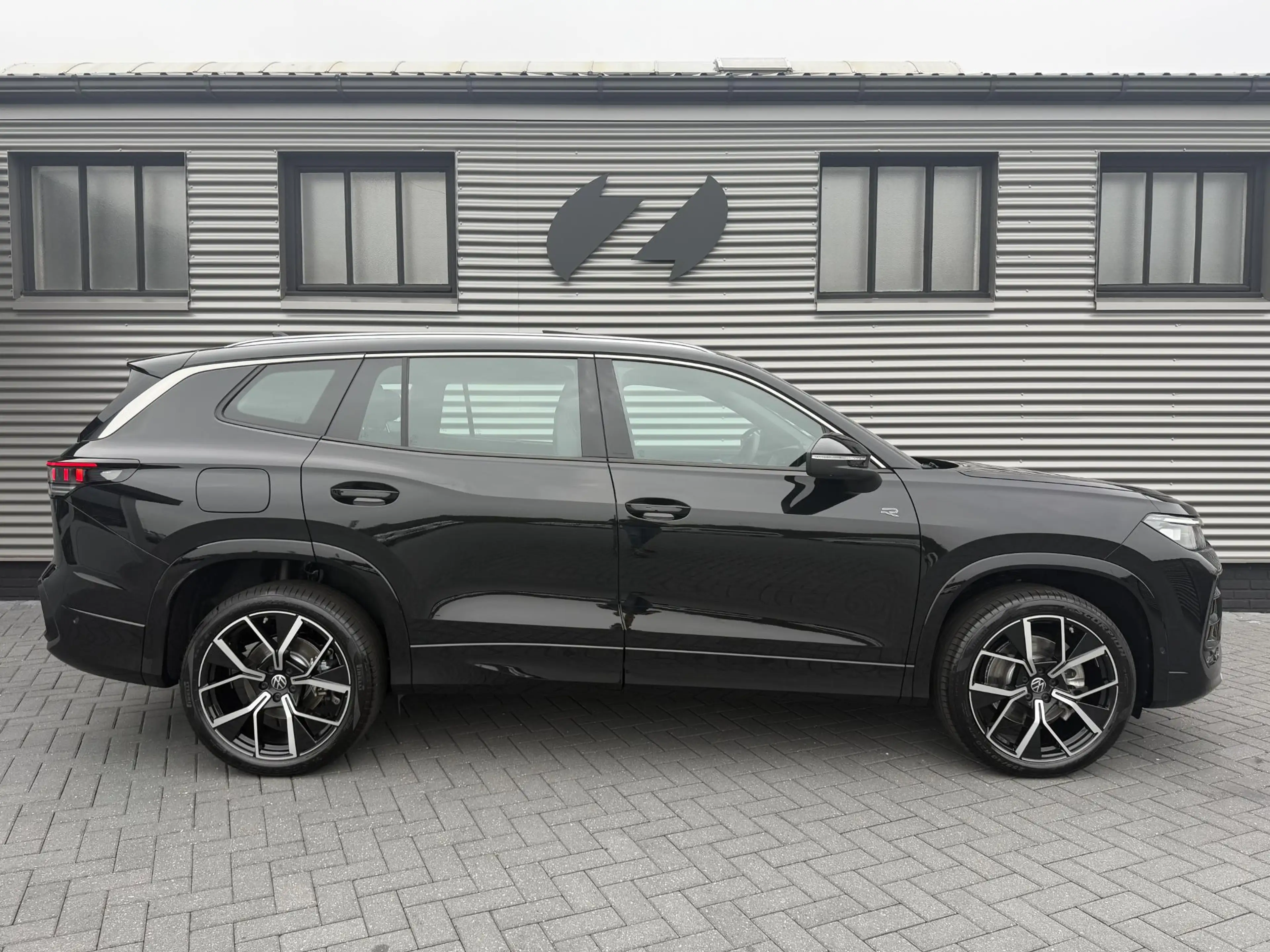 Volkswagen Tayron 1.5 eHybrid R-Line — photo 19