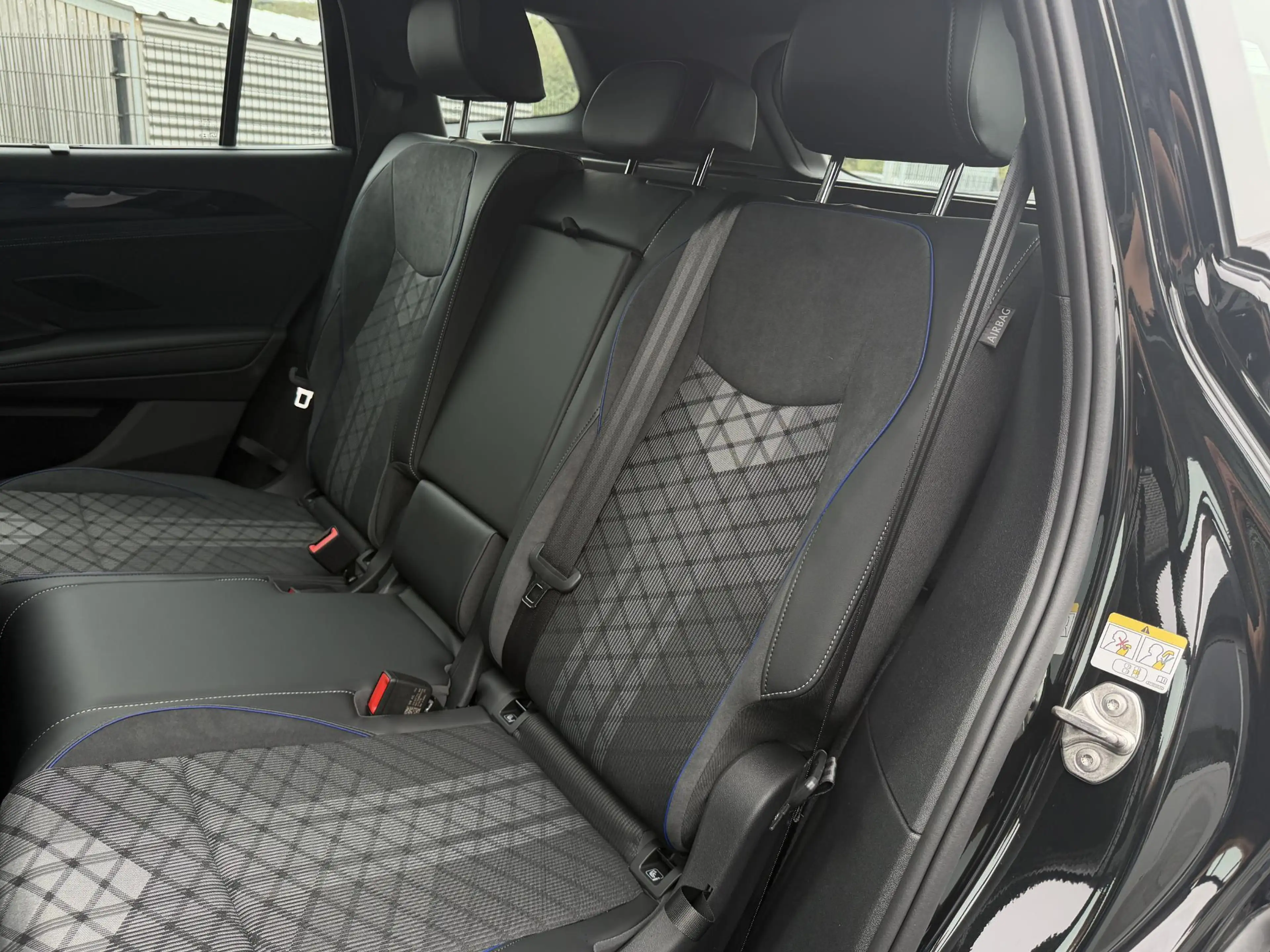 Volkswagen Tayron 1.5 eHybrid R-Line — photo 10