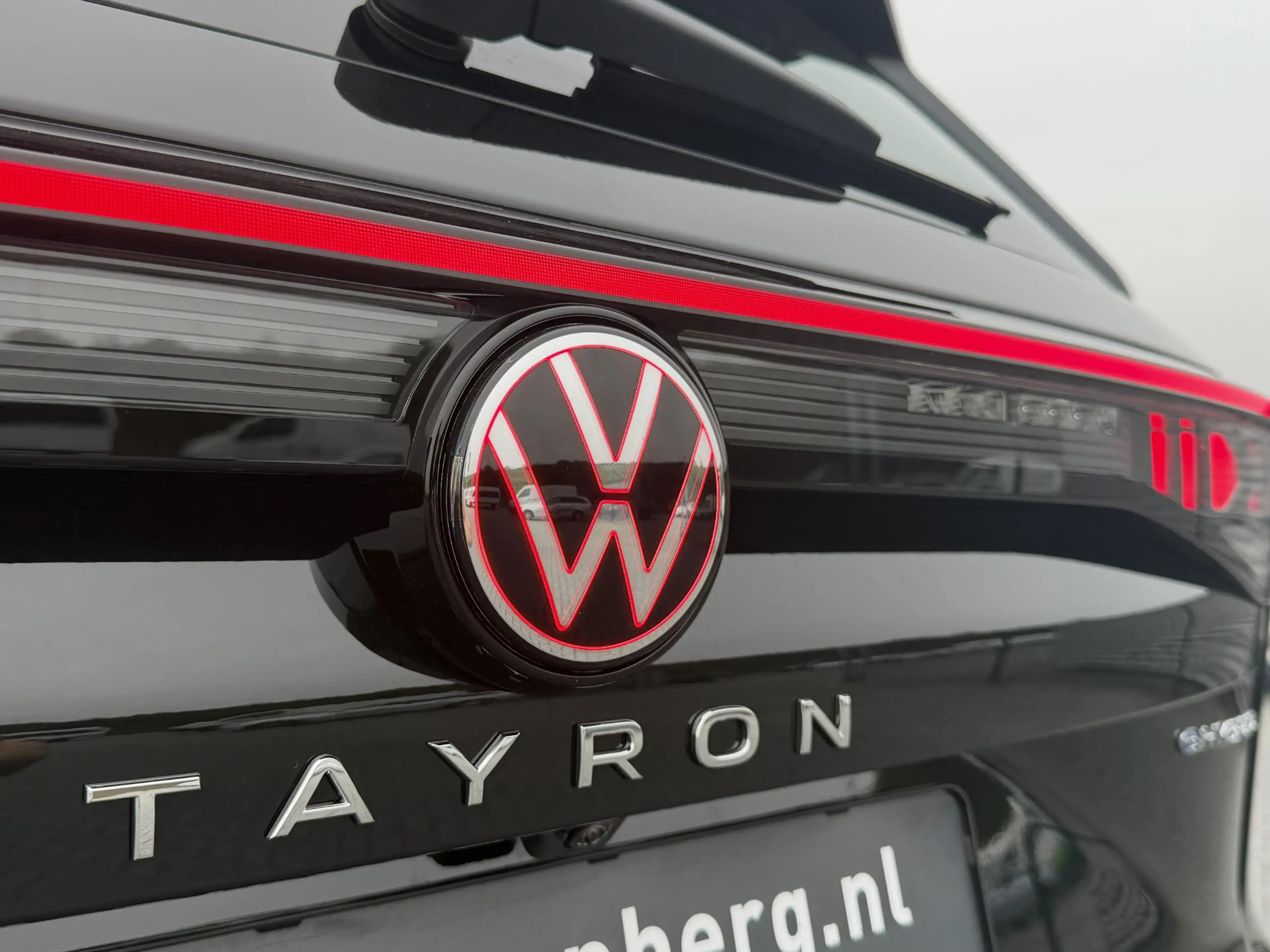 Volkswagen Tayron 1.5 eHybrid R-Line — photo 18