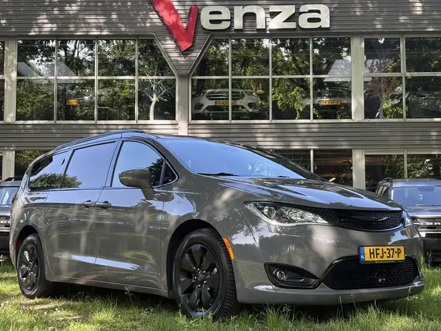 Chrysler Pacifica 3.6 V6 Hybrid LIMITED S