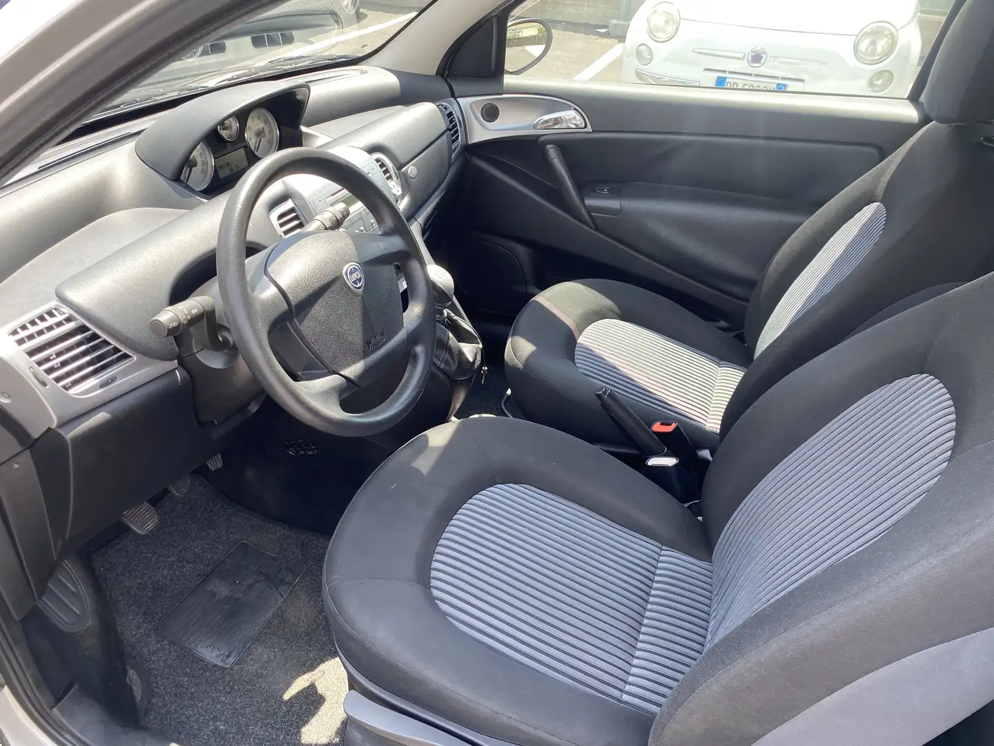 Lancia Ypsilon 1.2 8v Argento 100 - 2