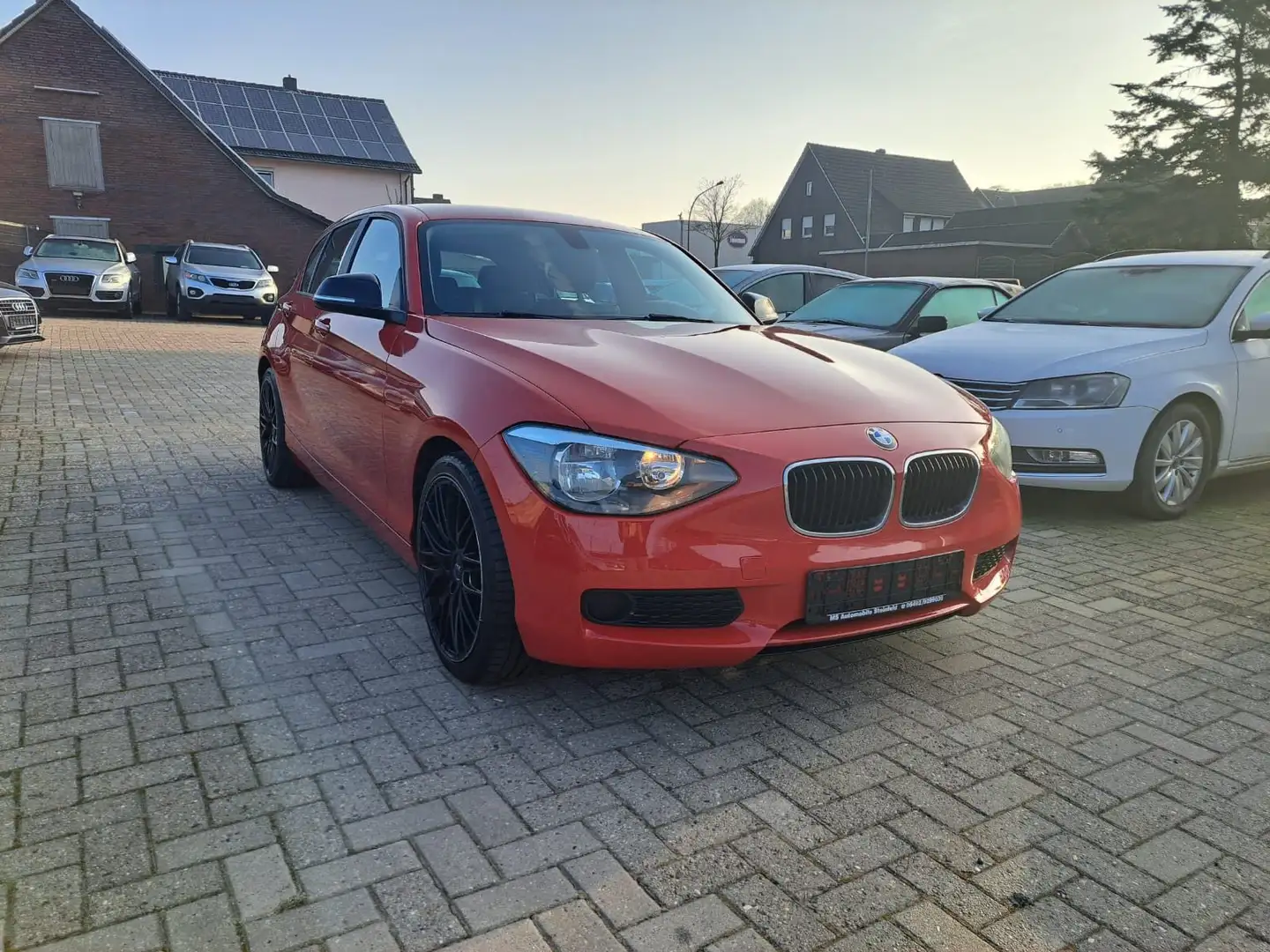 BMW 116 Baureihe 1 Lim. 5-trg. 116 d Efficient/Navi Rot - 2