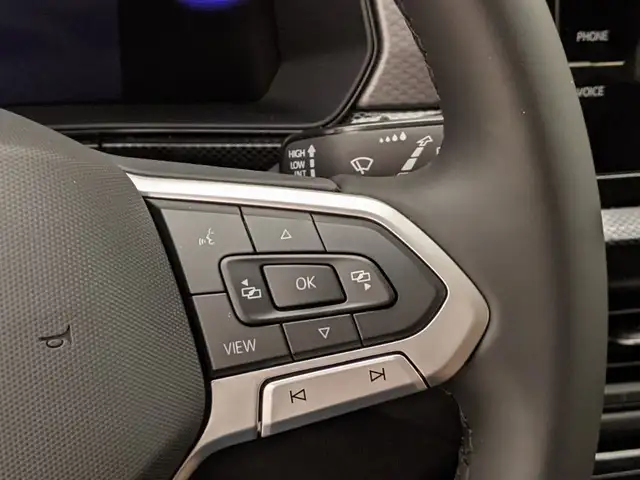 Volkswagen T-Cross view 11