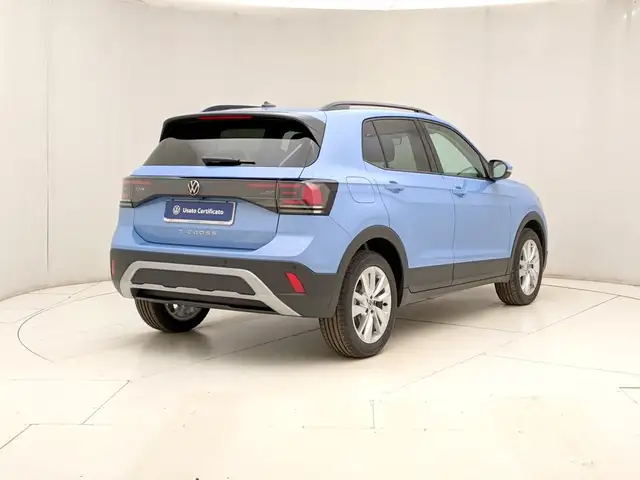 Volkswagen T-Cross view 4