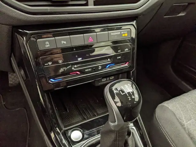 Volkswagen T-Cross view 12