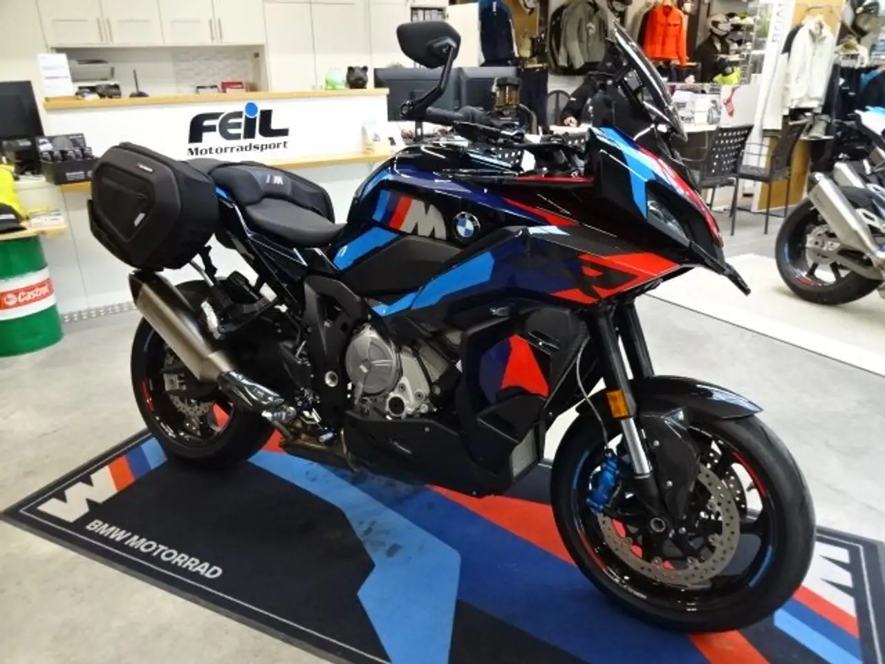 BMW M 1000 XR