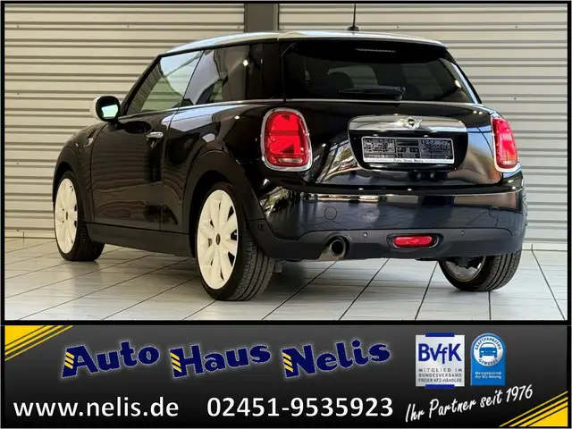 Mini Cooper Cooper view 4