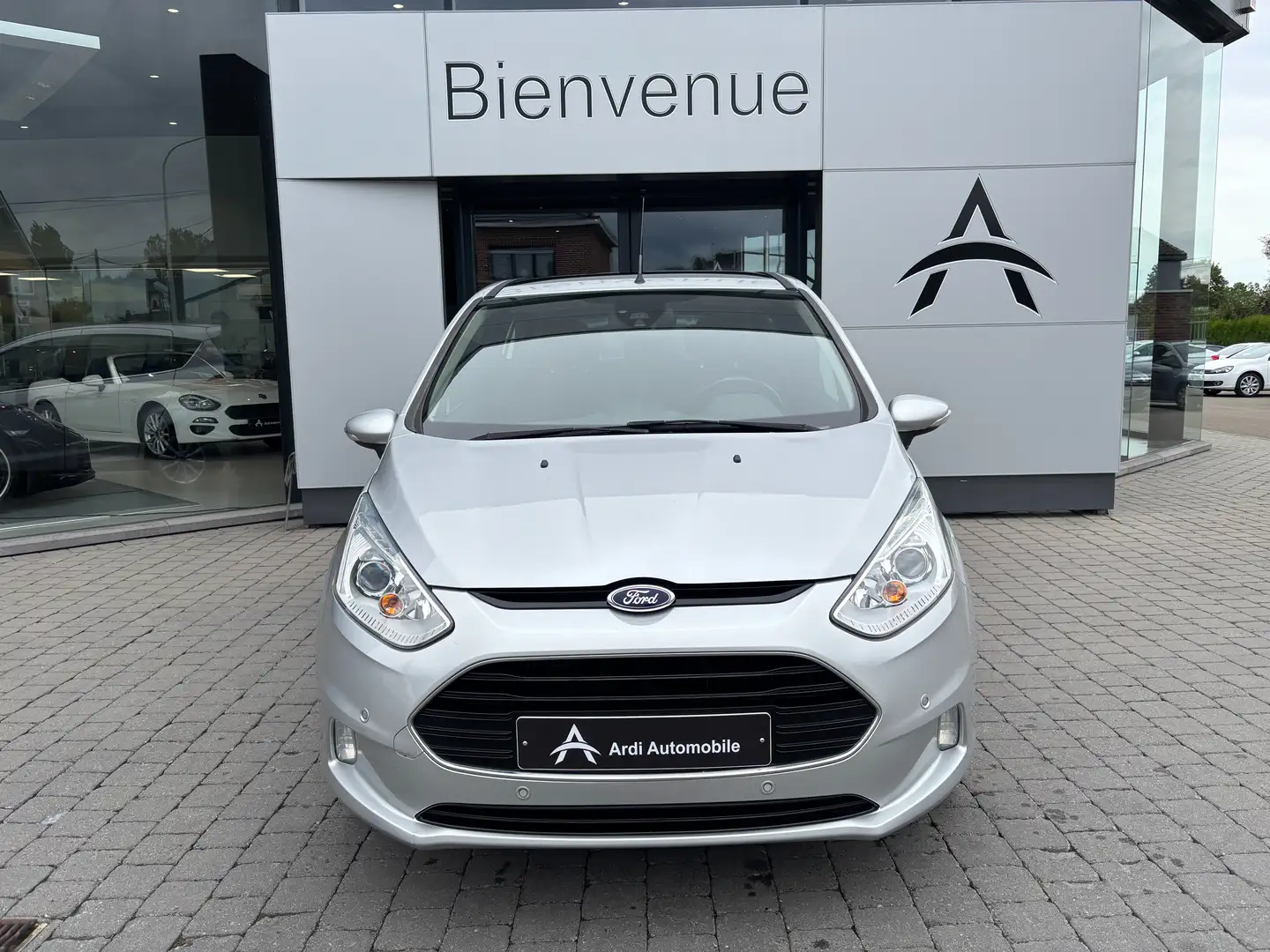 Ford B-Max 1.0i *TOIT PANO*CAPTEUR AV+AR*BLUETOOTH*GARANTIE* Grijs - 2