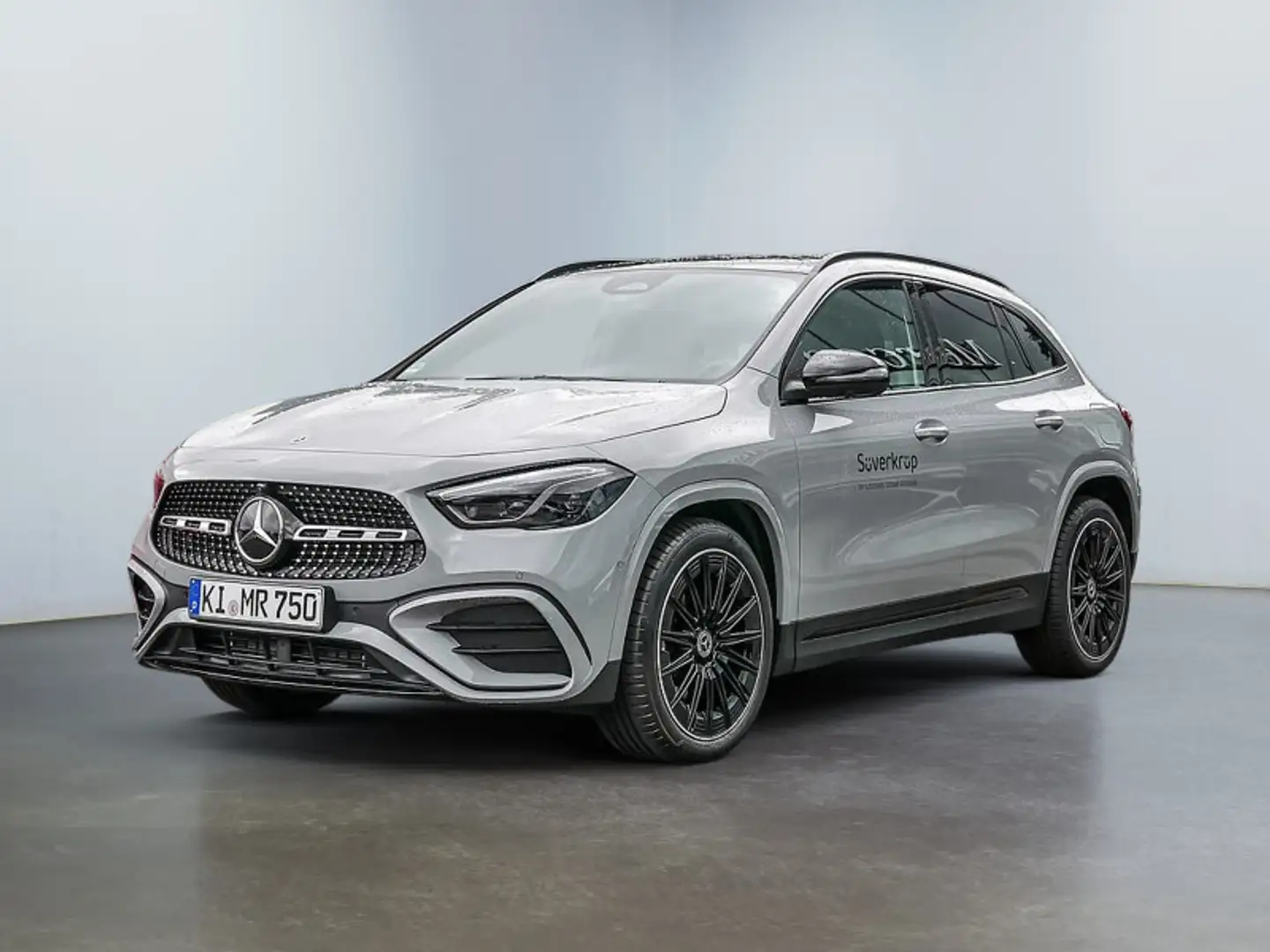 Mercedes-Benz GLA 200 AMG NIGHT MULTI 360 AHK DISTR KAMERA PDC Grau - 2