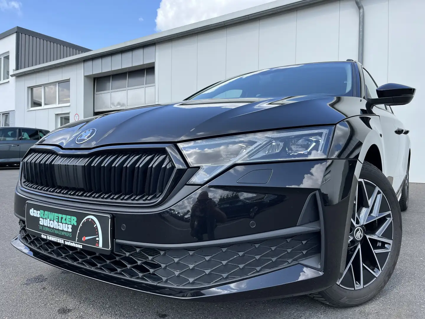 Skoda Octavia Combi 1.5 TSI Blackline 156€ m. 20% Anzahlung 17 Schwarz - 1