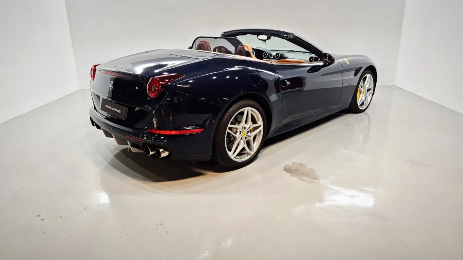 Ferrari California T - 2