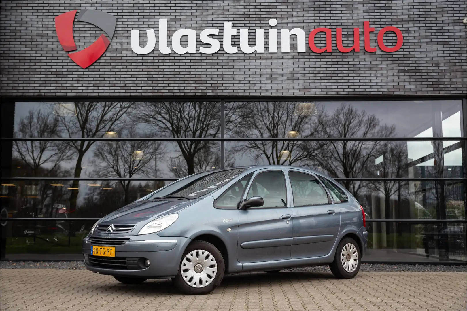 Citroen Xsara Picasso 1.6i-16V Caractère Grau - 1
