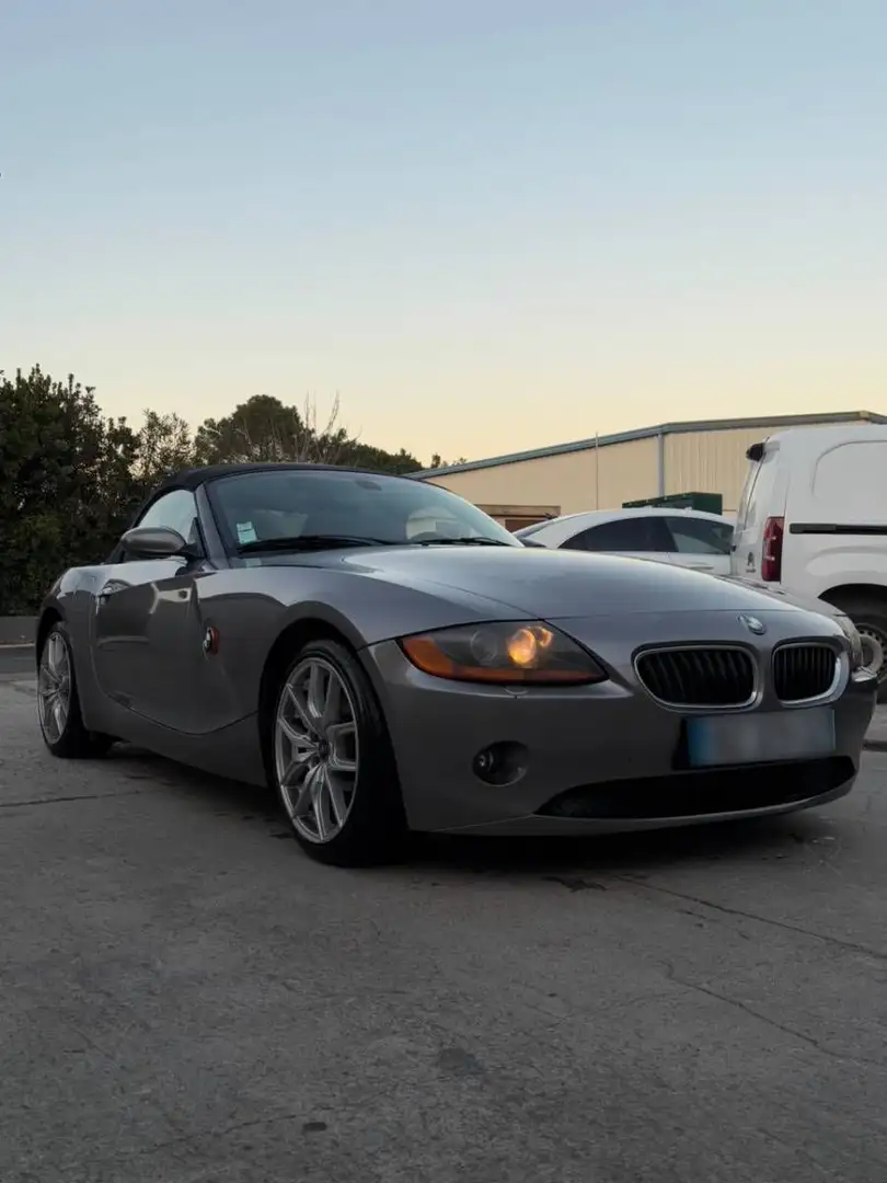 BMW Z4 2.2i - 1