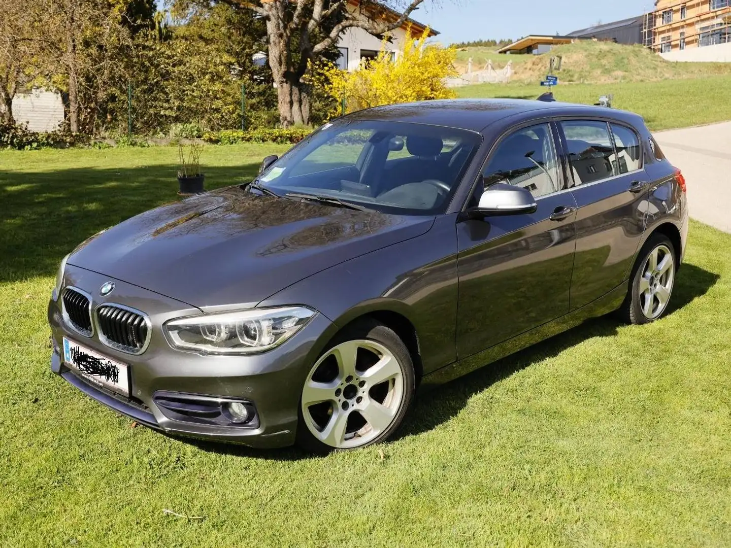 BMW 116 116d Sport Line Sport Line Grau - 1