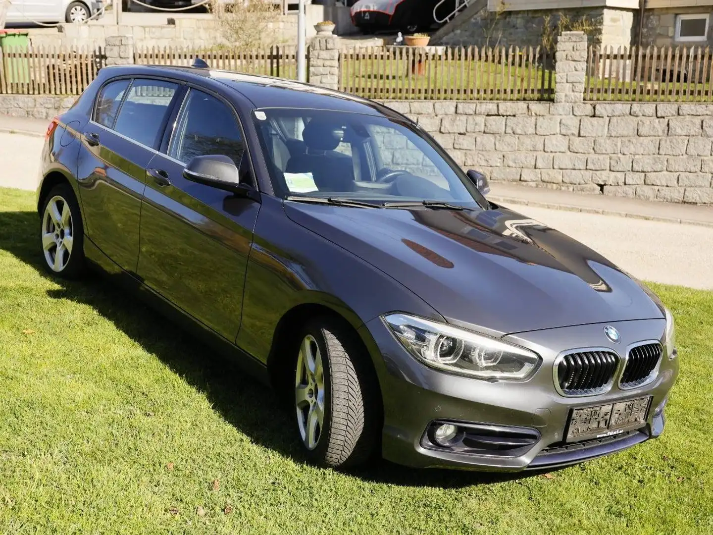 BMW 116 116d Sport Line Sport Line Grau - 2