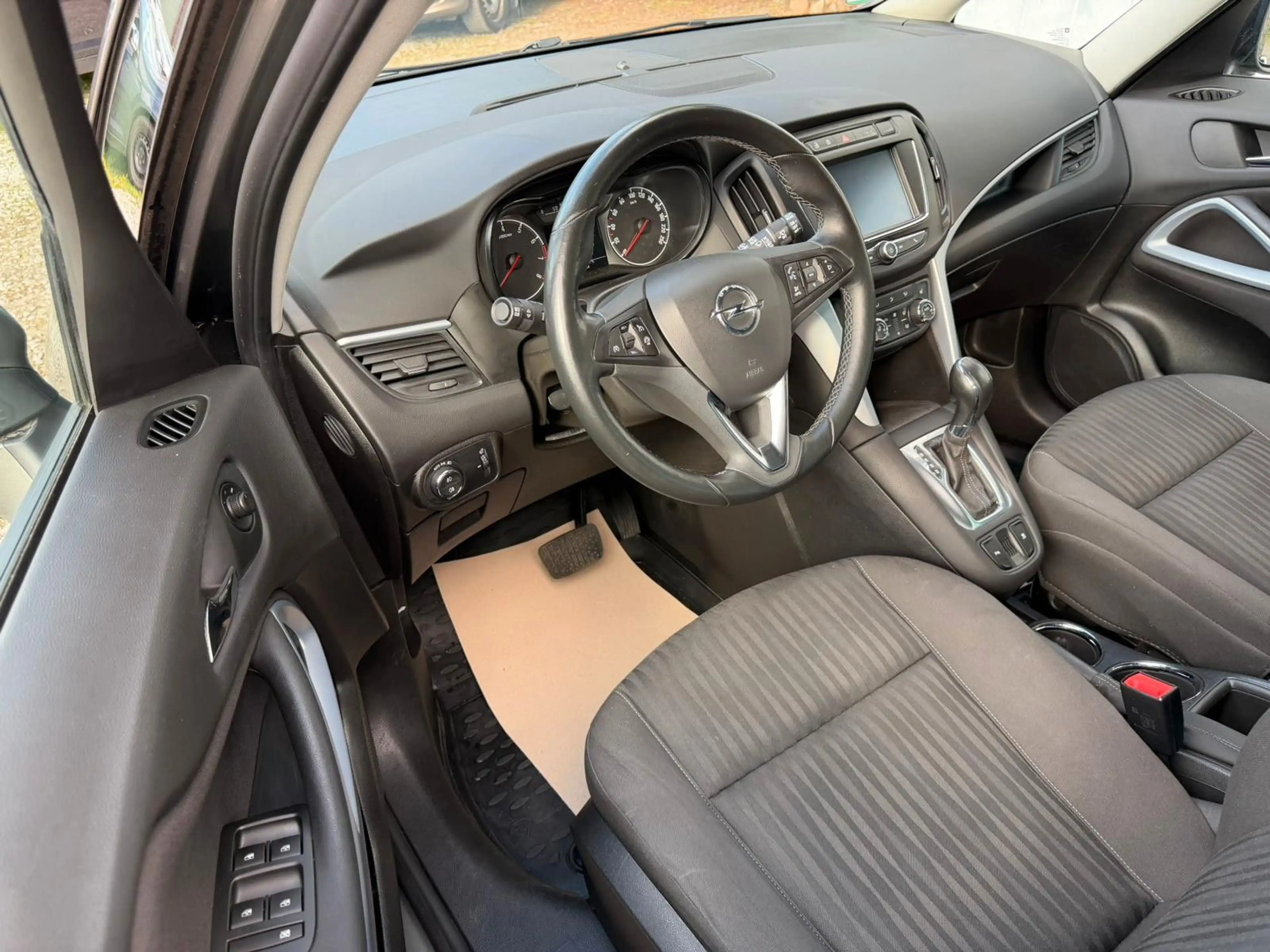 Opel Zafira Tourer 1.4 Turbo Active*1.Hand*Xenon*Temp — photo 12