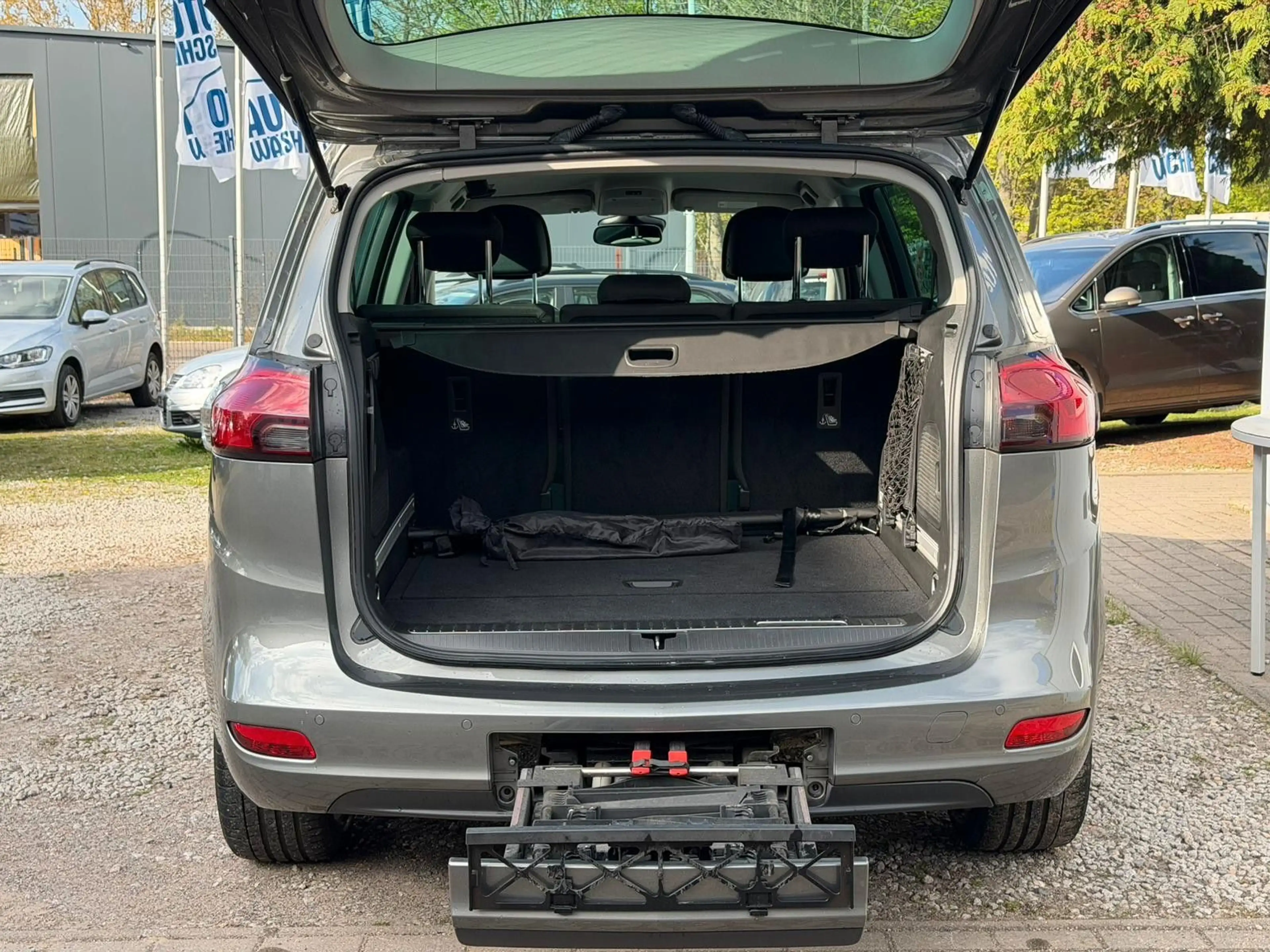 Opel Zafira Tourer 1.4 Turbo Active*1.Hand*Xenon*Temp — photo 8